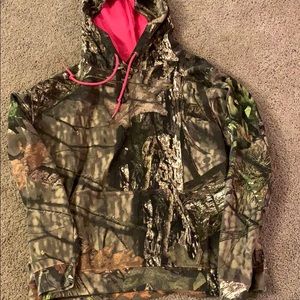 Mossy oak camo hoodie
